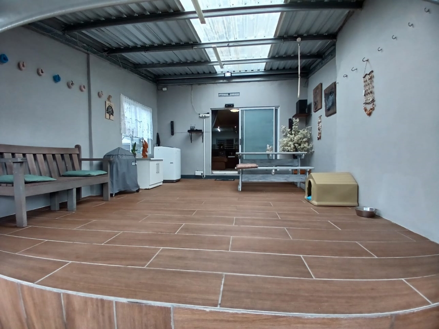 3 Bedroom Property for Sale in Cambridge West Eastern Cape